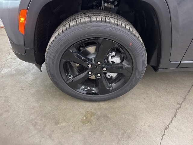 New 2025 Jeep Grand Cherokee Limited w/ Black Appearance Package image 20