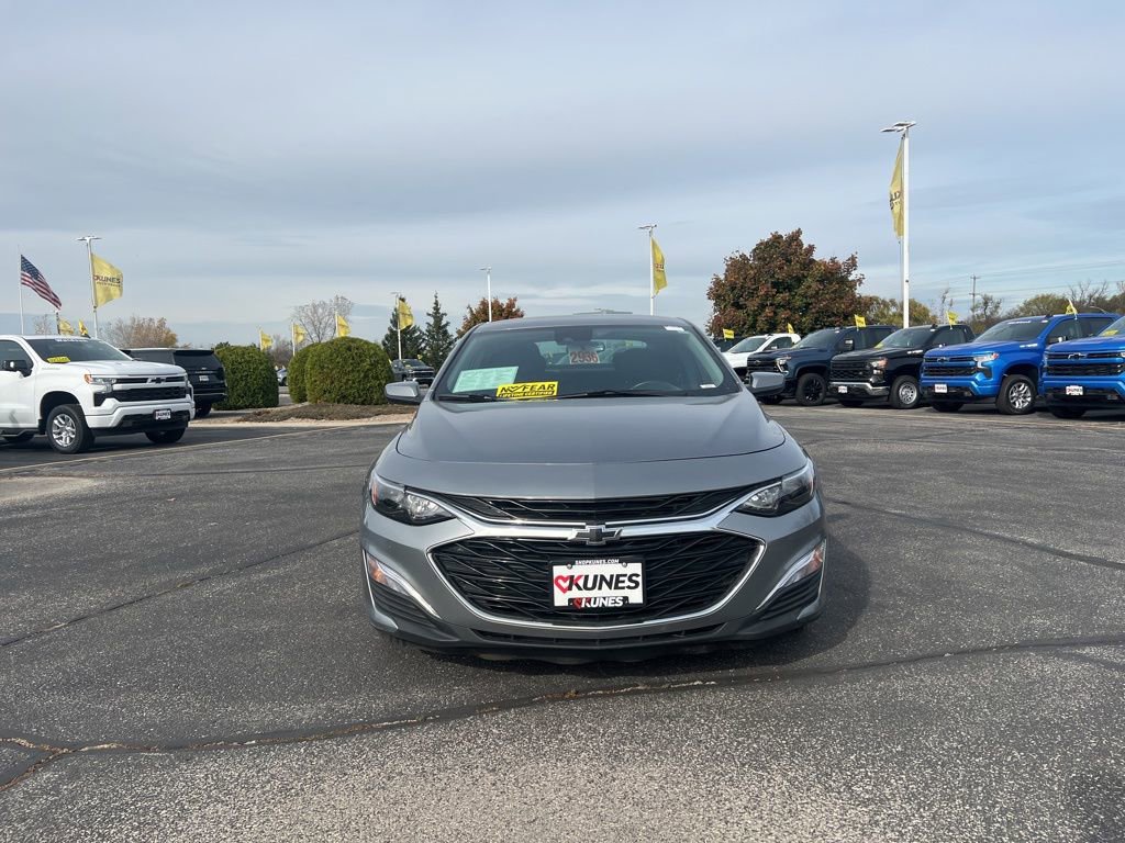 Used 2023 Chevrolet Malibu RS image 2