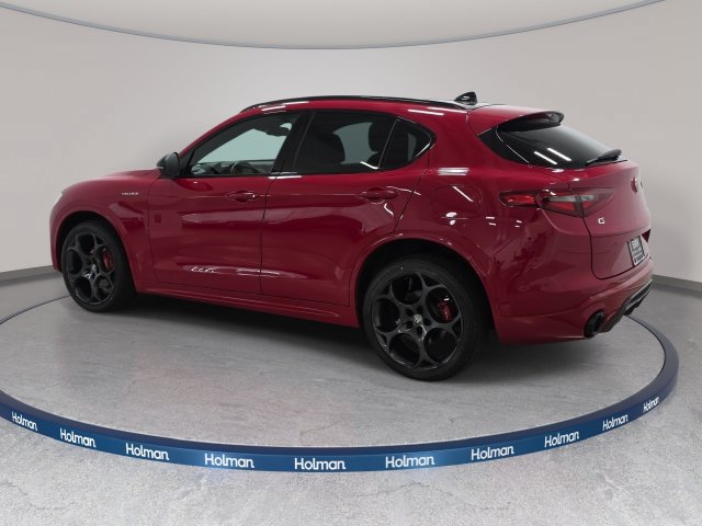 Used 2022 Alfa Romeo Stelvio Veloce AWD/4WD image 8