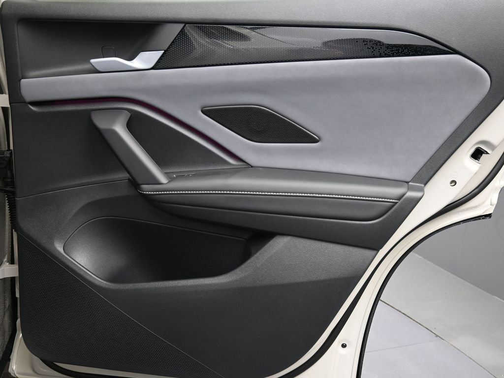 New 2026 Volkswagen Tiguan SE R-Line image 14