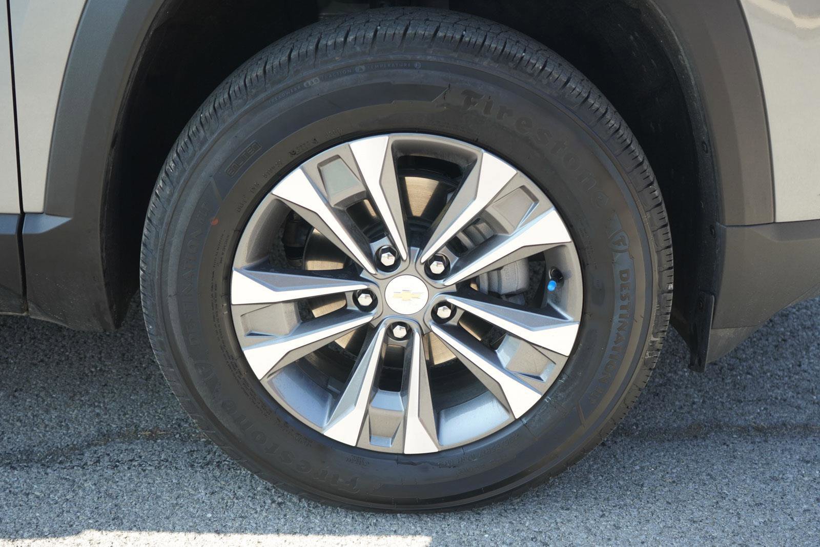 New 2025 Chevrolet Equinox LT w/ Convenience Package II image 13