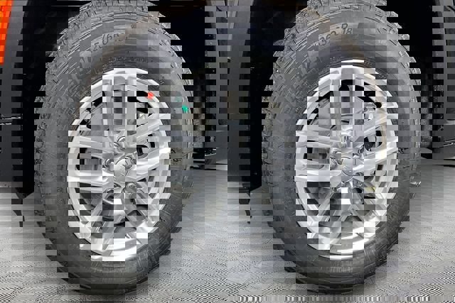 New 2026 Jeep Grand Cherokee L 4WD image 12