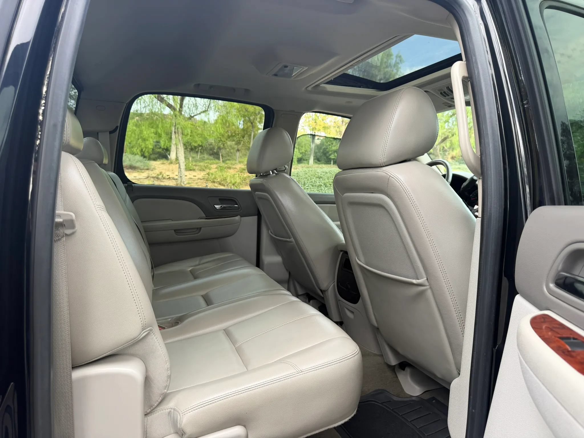 Used 2011 Chevrolet Silverado 1500 LTZ w/ Max Trailering Pack AWD/4WD image 19