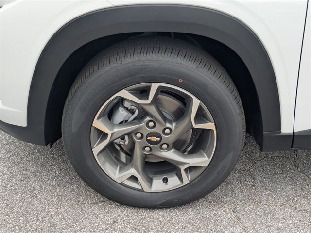 New 2026 Chevrolet Trax LT w/ Sunroof Package image 7