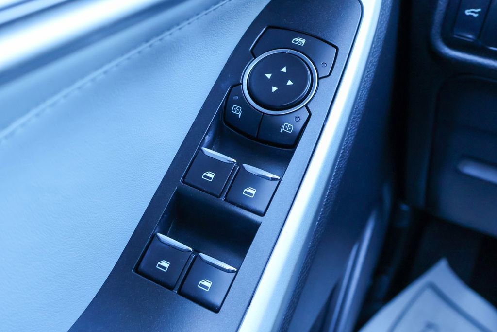 Used 2021 Ford Explorer XLT w/ Equipment Group 202A image 16