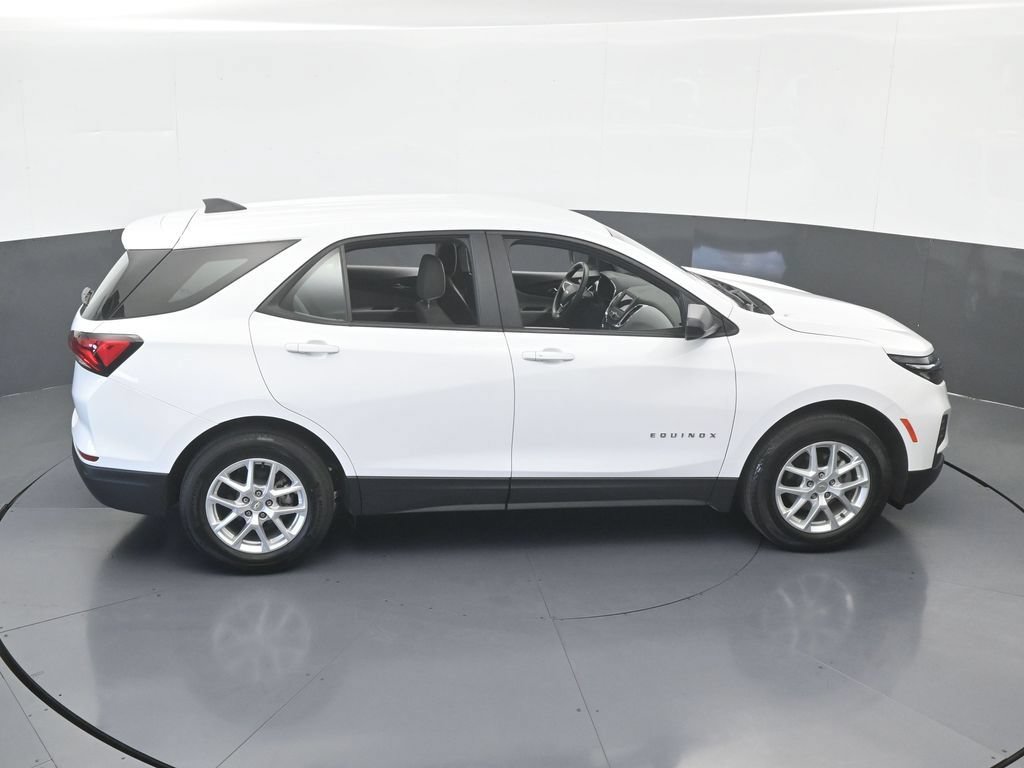 Used 2024 Chevrolet Equinox LS w/ Driver Confidence II Package FWD image 46