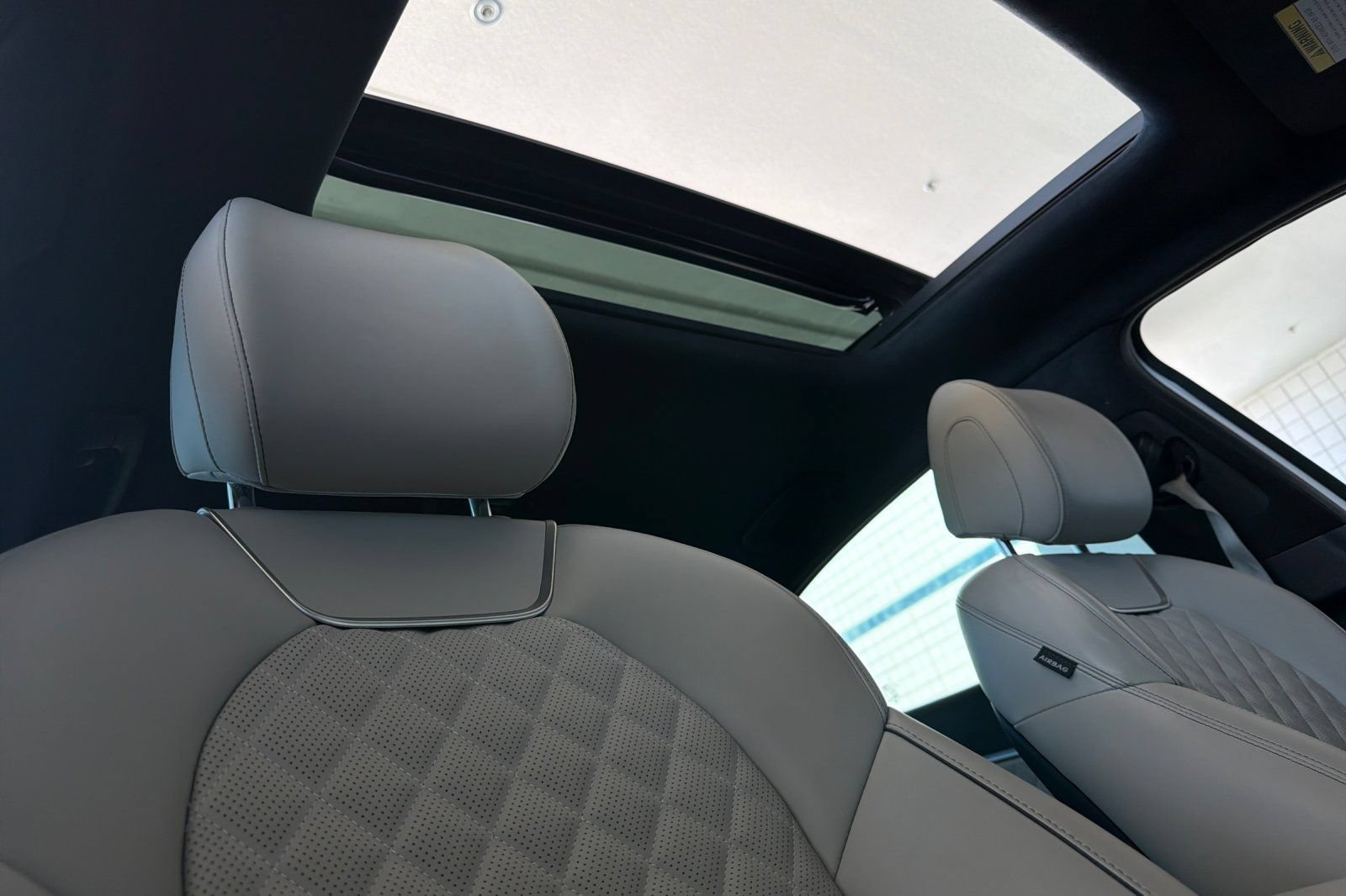 Used 2023 Genesis G70 3.3T w/ Sport Prestige Package RWD image 18