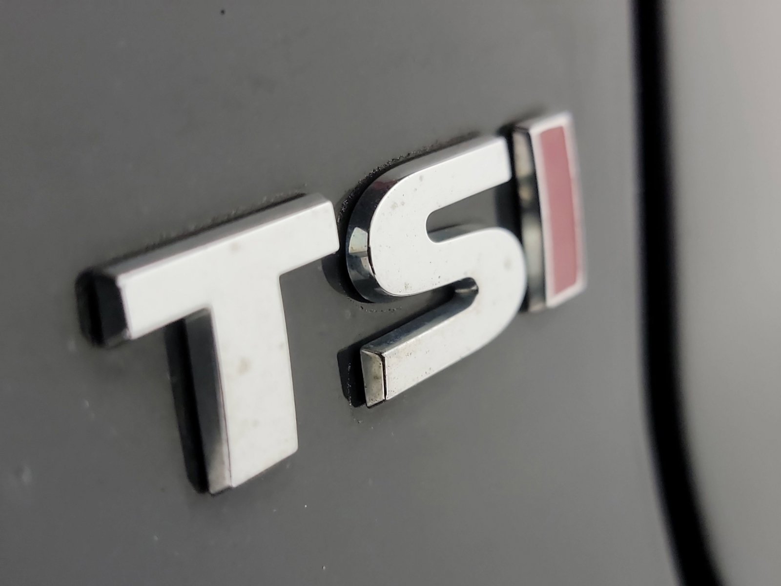 Used 2017 Volkswagen Passat 1.8T R-Line w/ R-Line Lighting Package image 33