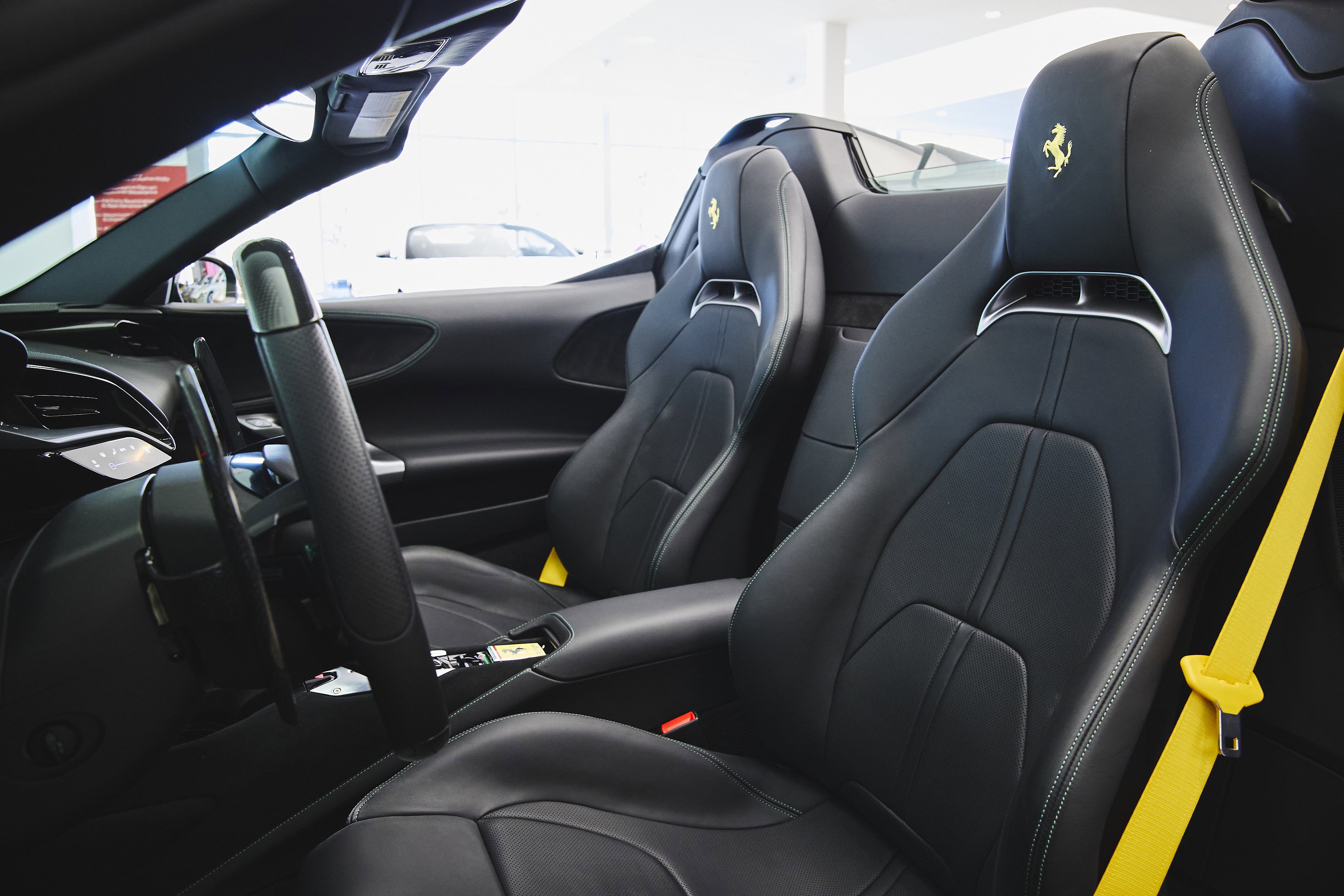 Used 2024 Ferrari SF90 Spider image 24