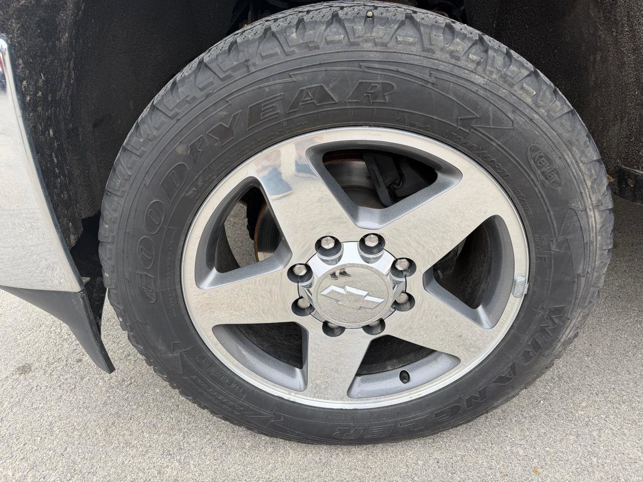 Used 2017 Chevrolet Silverado 2500 LT w/ LT Convenience Package image 17