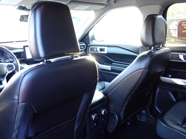 Certified 2022 Ford Explorer XLT w/ Equipment Group 202A image 18