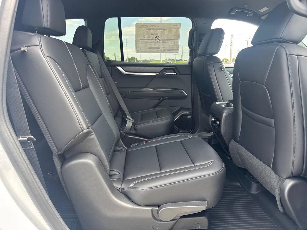 New 2026 GMC Acadia Elevation w/ Elevation Premium Package FWD image 11