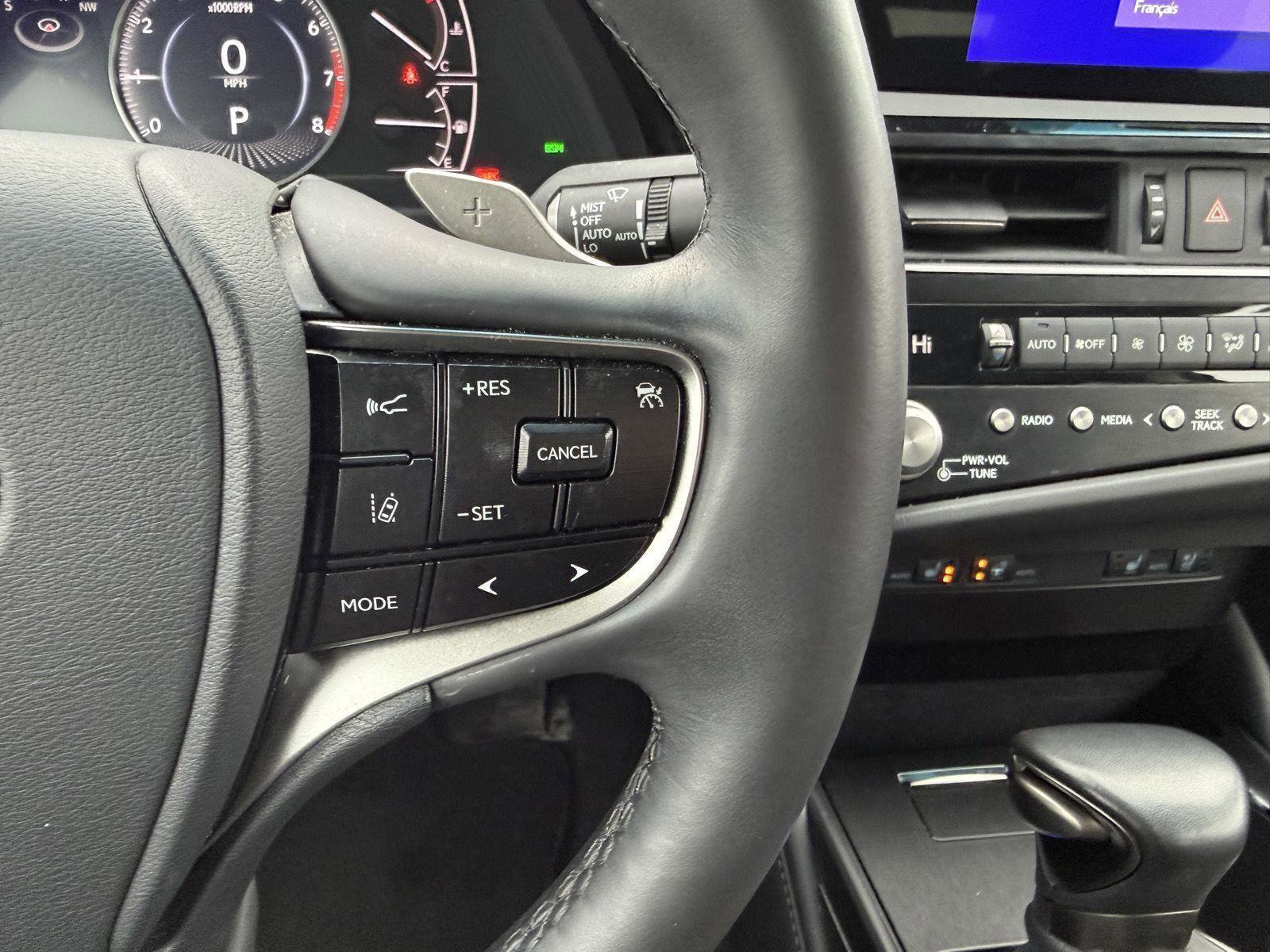 Used 2023 Lexus ES 350 w/ Premium Package image 15