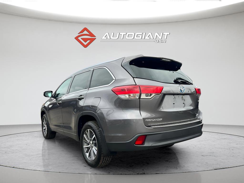 Used 2018 Toyota Highlander XLE image 5