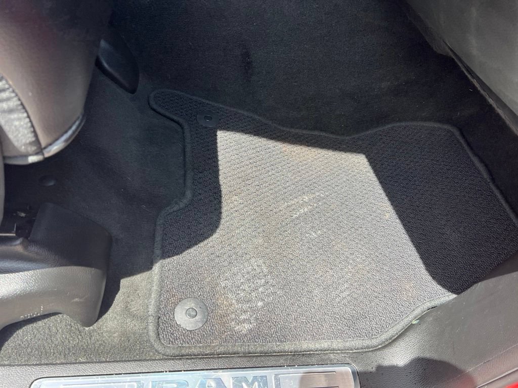 Used 2022 RAM 1500 Laramie AWD/4WD image 16