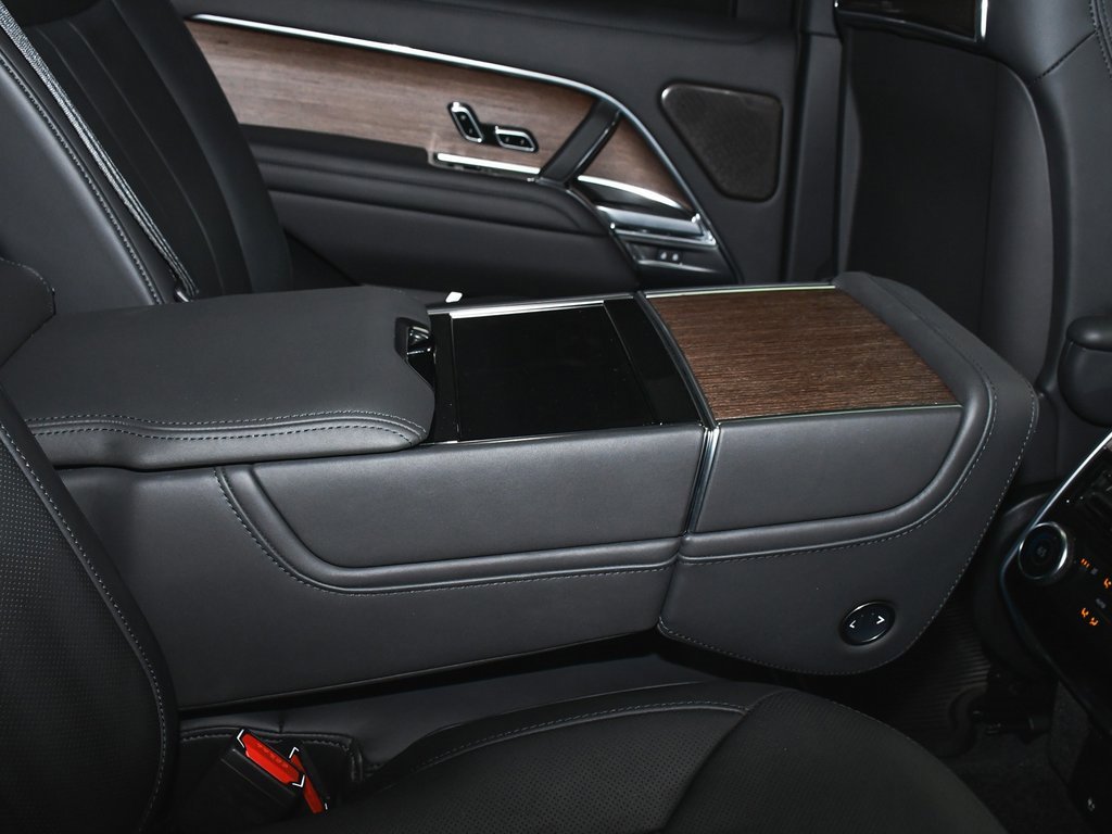 Used 2024 Land Rover Range Rover Autobiography image 60