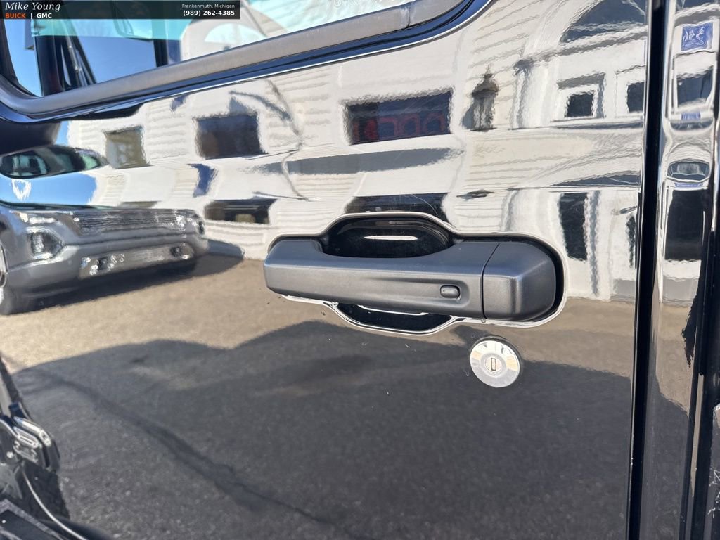 Used 2023 Jeep Wrangler Unlimited Rubicon w/ Cold Weather Group image 10