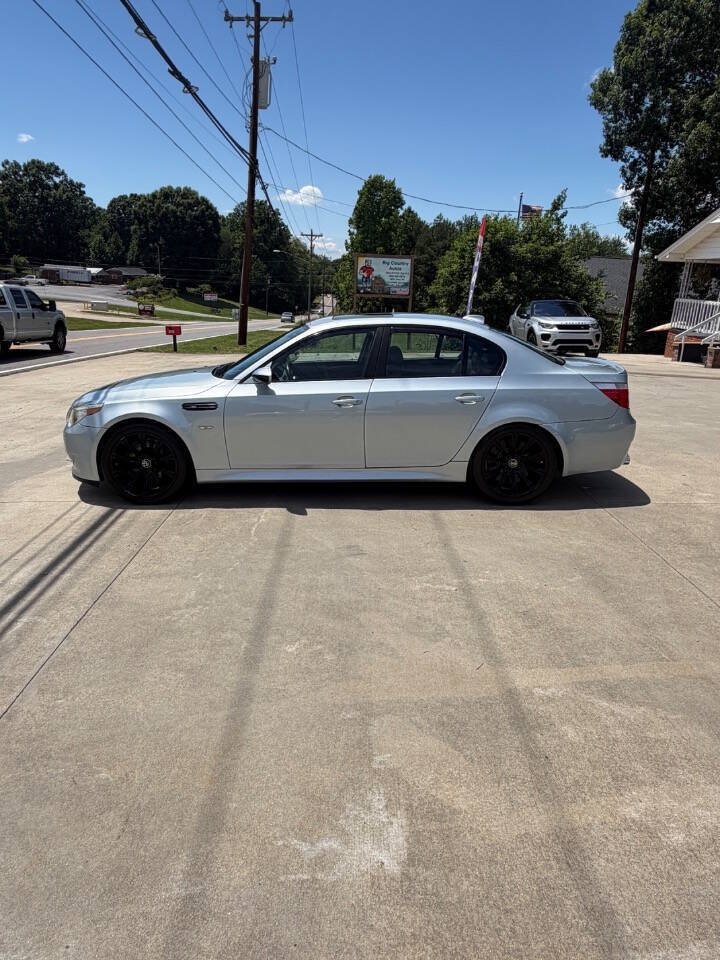 Used 2007 BMW M5 RWD image 3