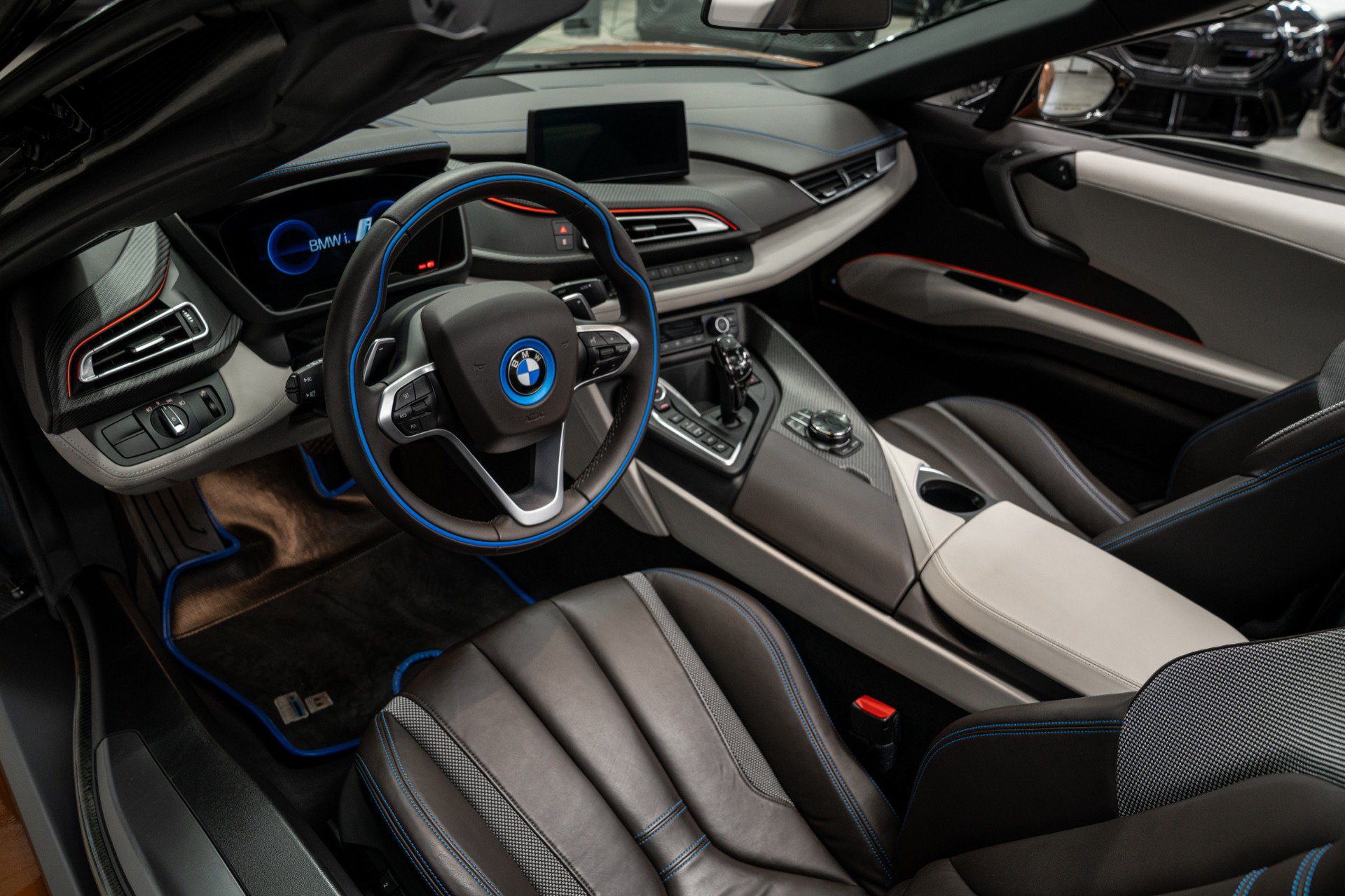 Used 2019 BMW i8 Roadster AWD/4WD image 11