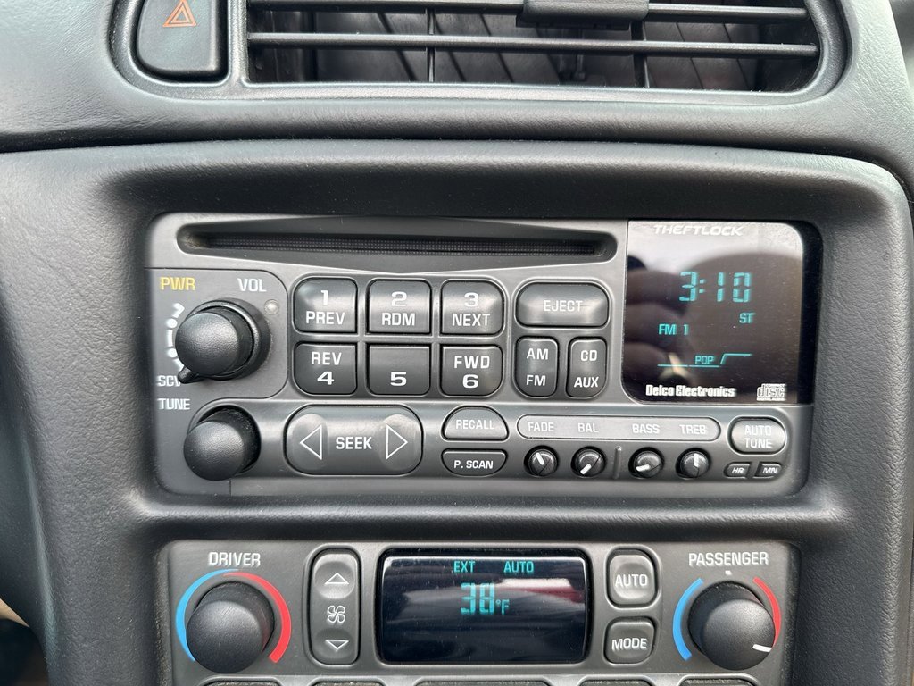 Used 1998 Chevrolet Corvette Convertible w/ Performance Handling Pkg image 11