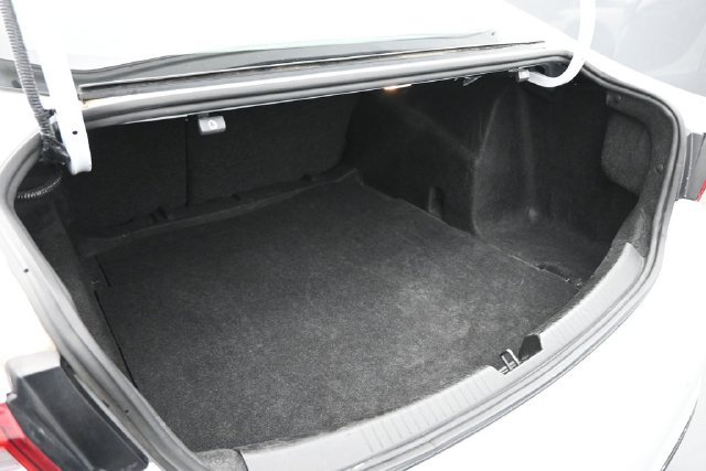 Used 2024 Chevrolet Malibu LT FWD image 17