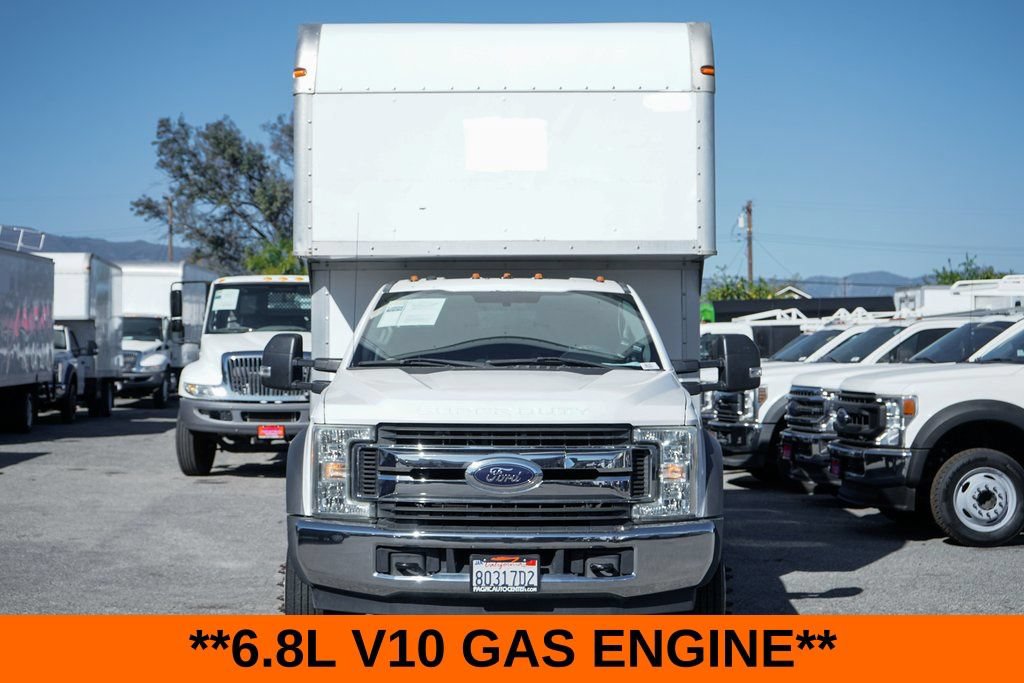 Used 2017 Ford F550 2WD Regular Cab Super Duty image 3