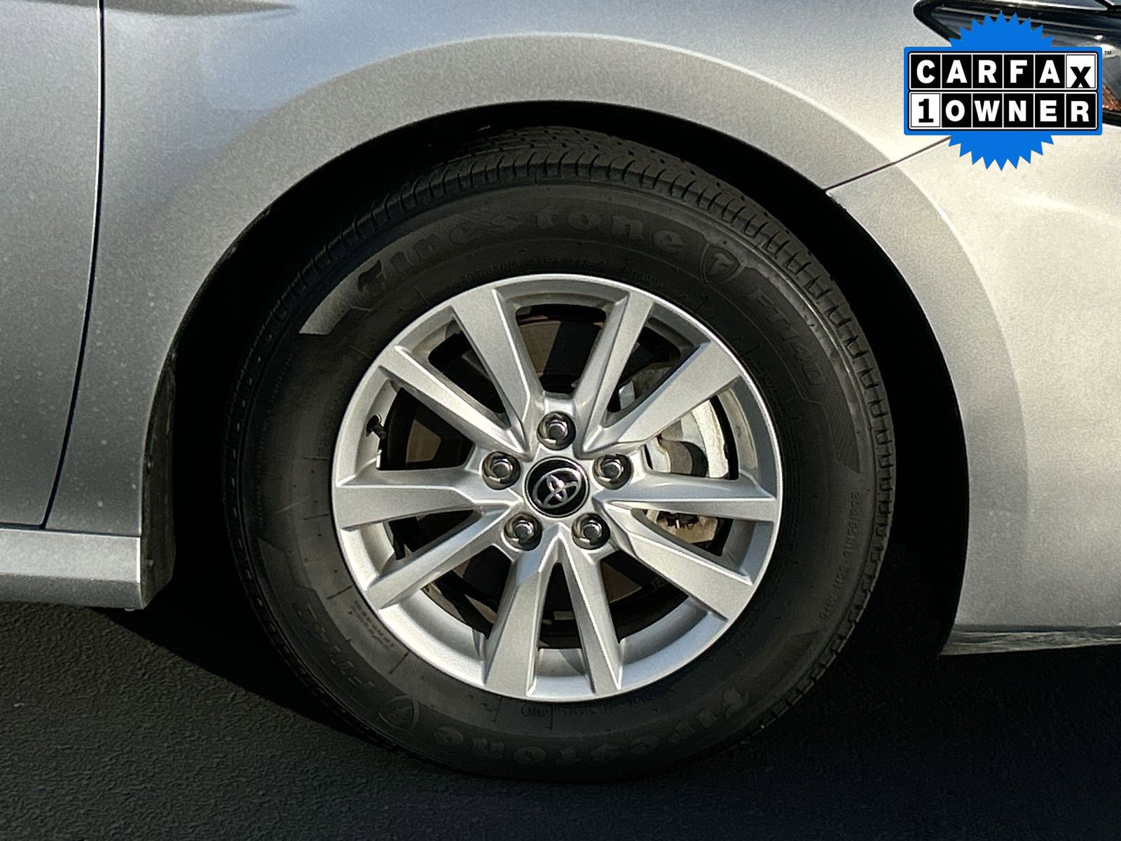 Used 2025 Toyota Camry SE image 30