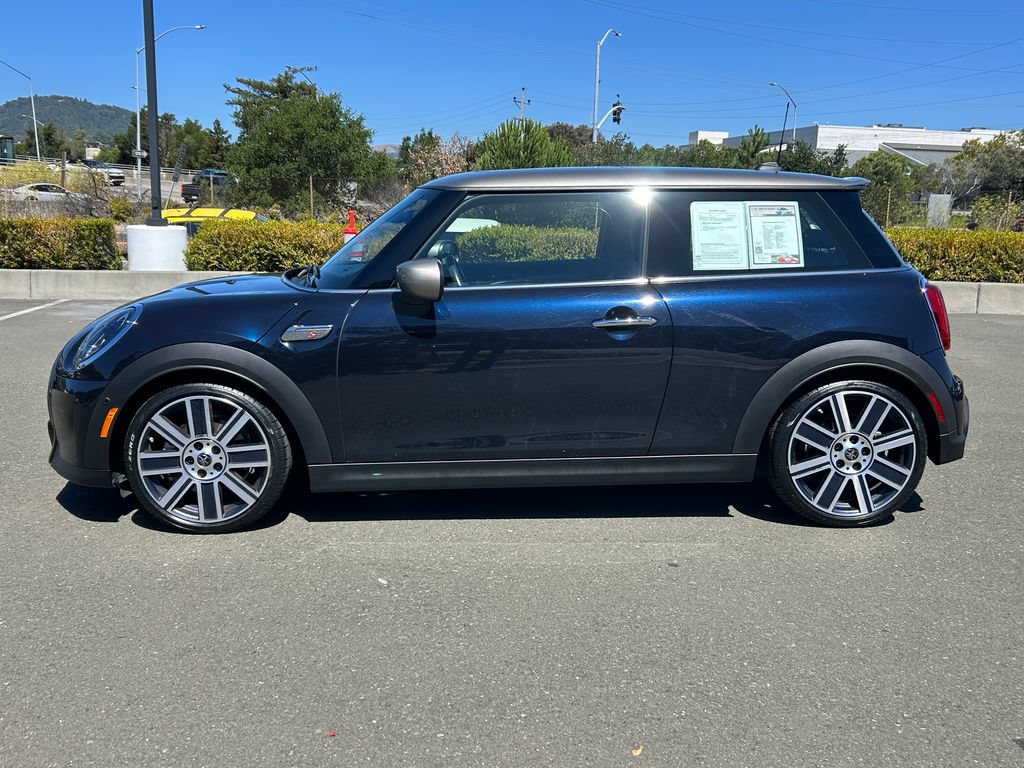 Used 2022 MINI Cooper S w/ Driver Assistance Package FWD image 2