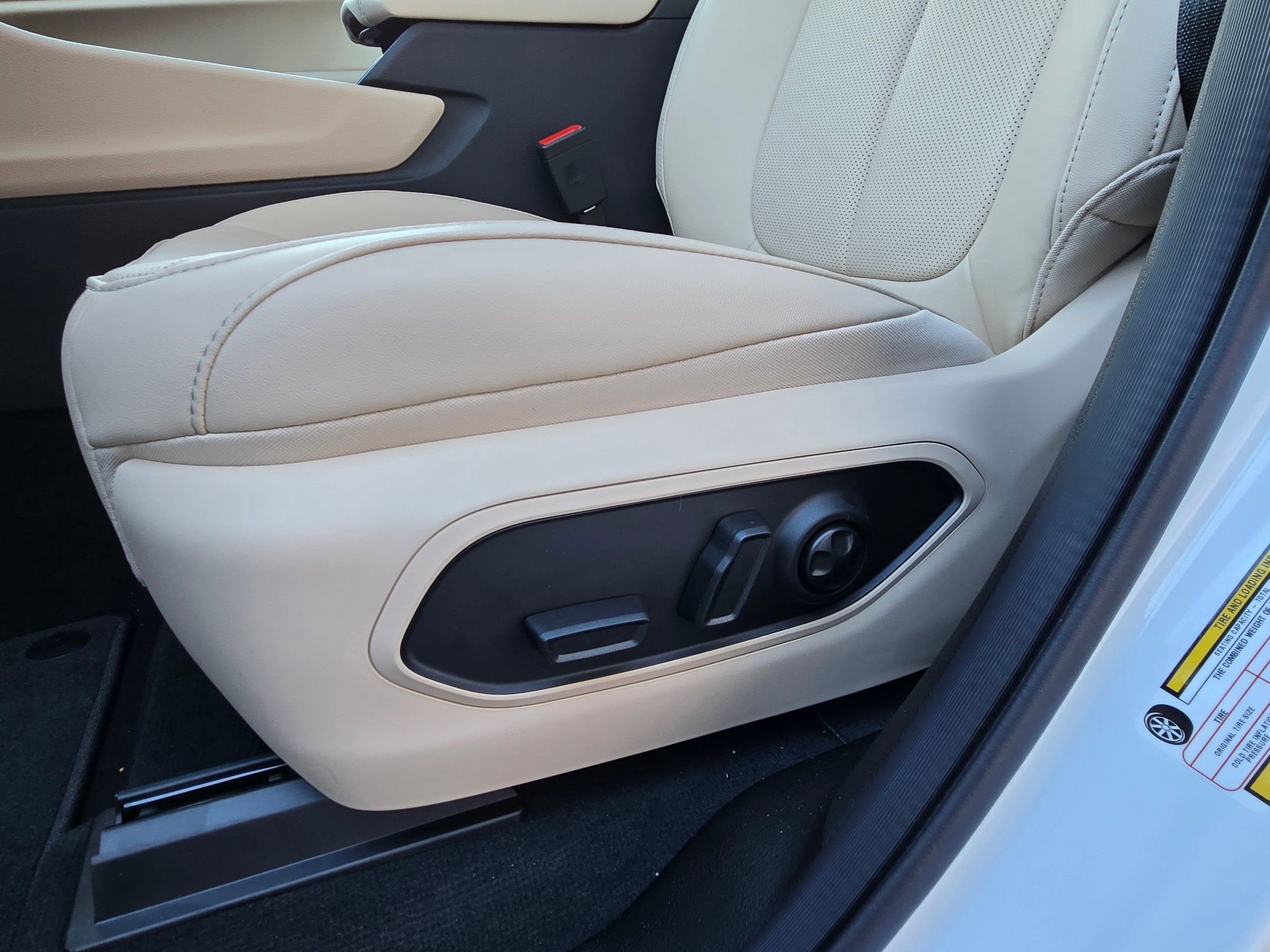 New 2025 Jeep Grand Cherokee L Limited w/ Luxury Tech Group II image 20