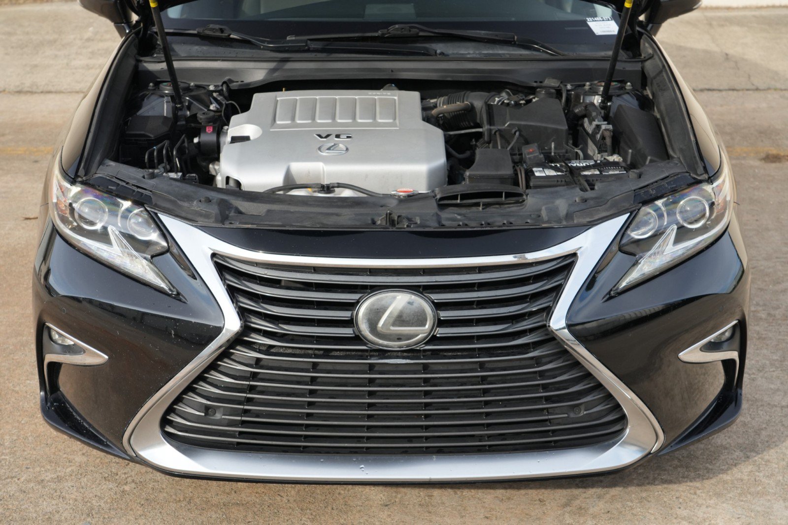 Used 2016 Lexus ES 350 w/ Luxury Package w/Wood Trim FWD image 7