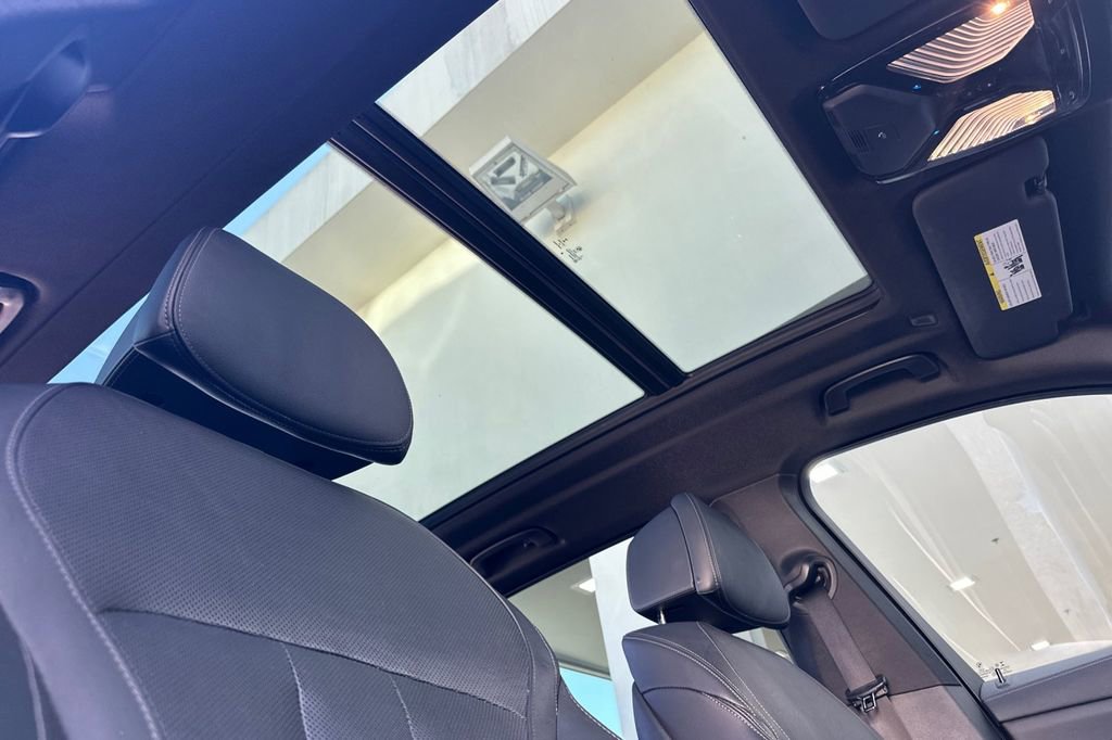 Used 2022 BMW X5 xDrive45e w/ M Sport Package image 18