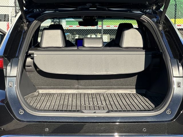 Certified 2024 Toyota Venza Nightshade image 25