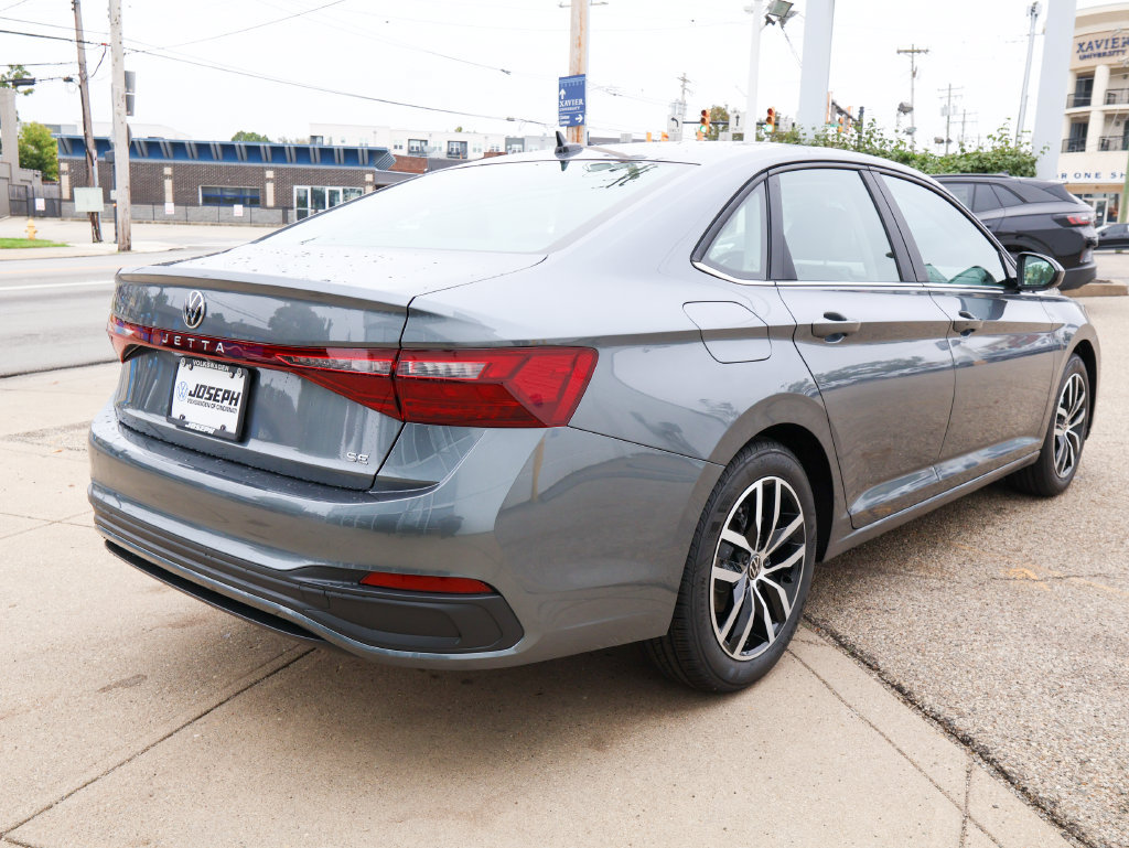 New 2027 Volkswagen Jetta SE FWD image 5