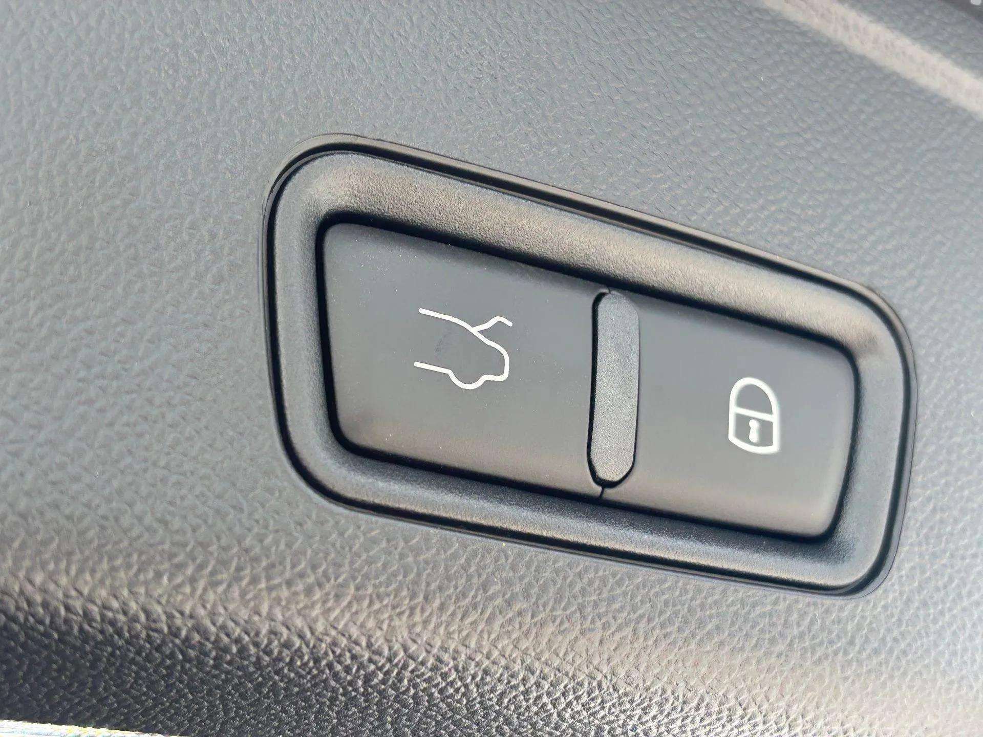 New 2025 Maserati Grecale GT image 45