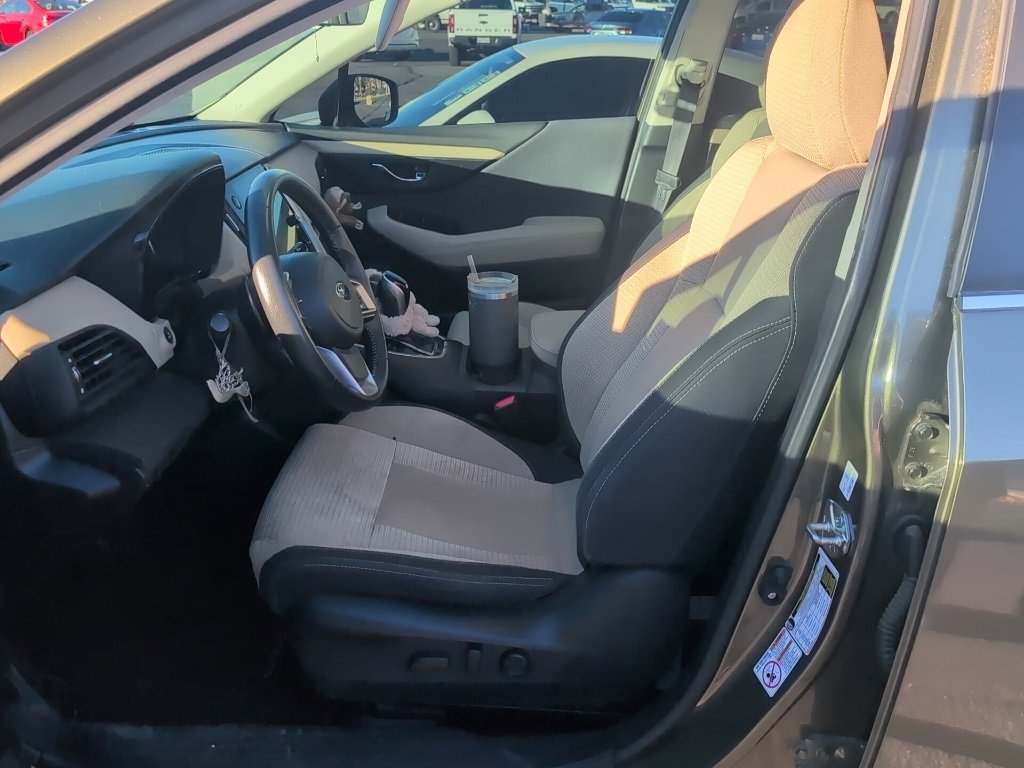 Used 2020 Subaru Outback Premium image 3