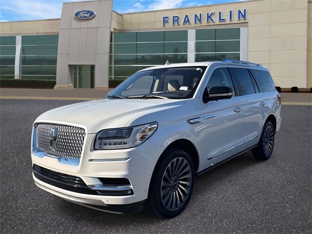 Used 2019 Lincoln Navigator Reserve image 3