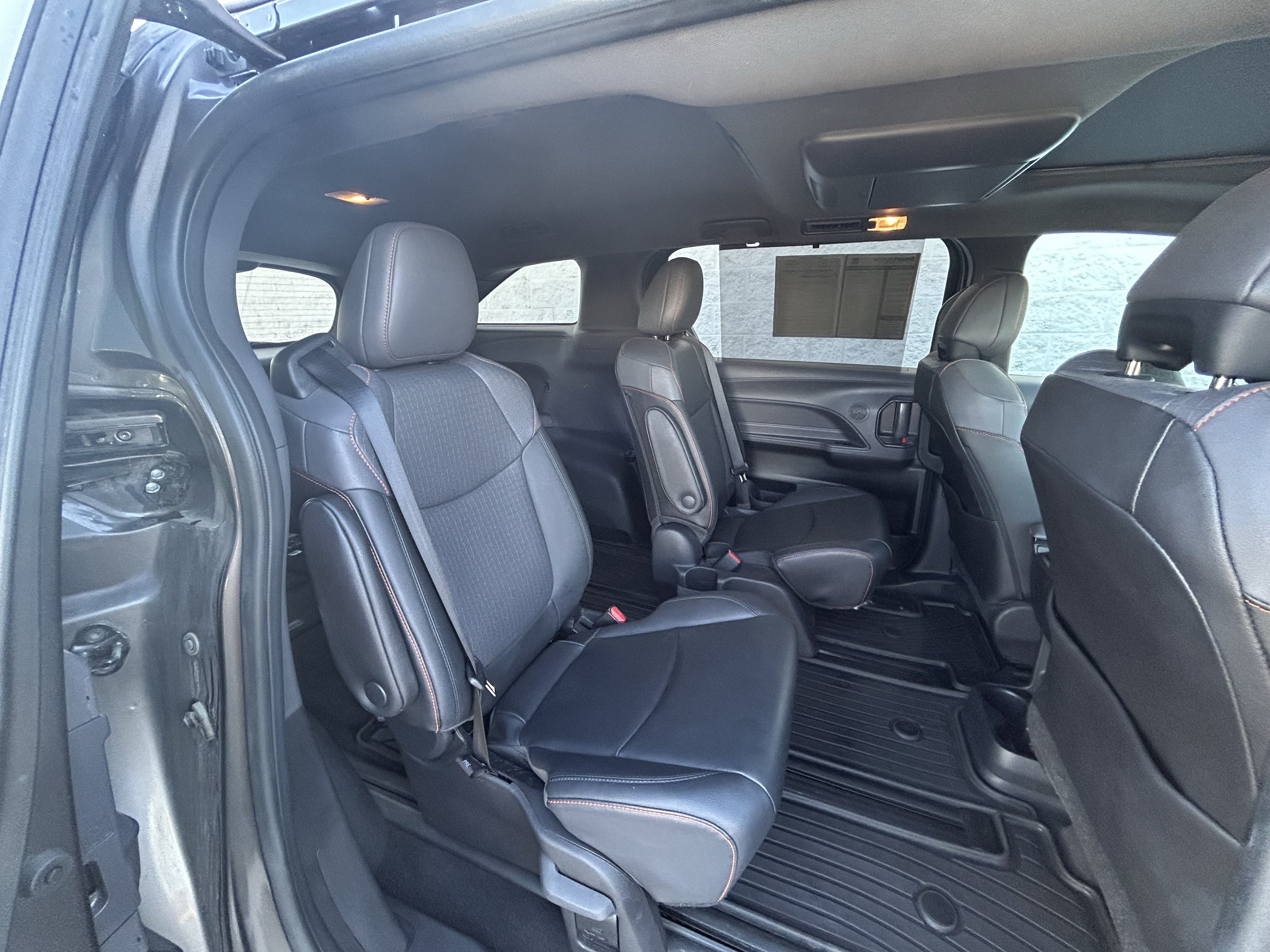 Certified 2022 Toyota Sienna XSE w/ XSE Plus Package AWD/4WD image 16