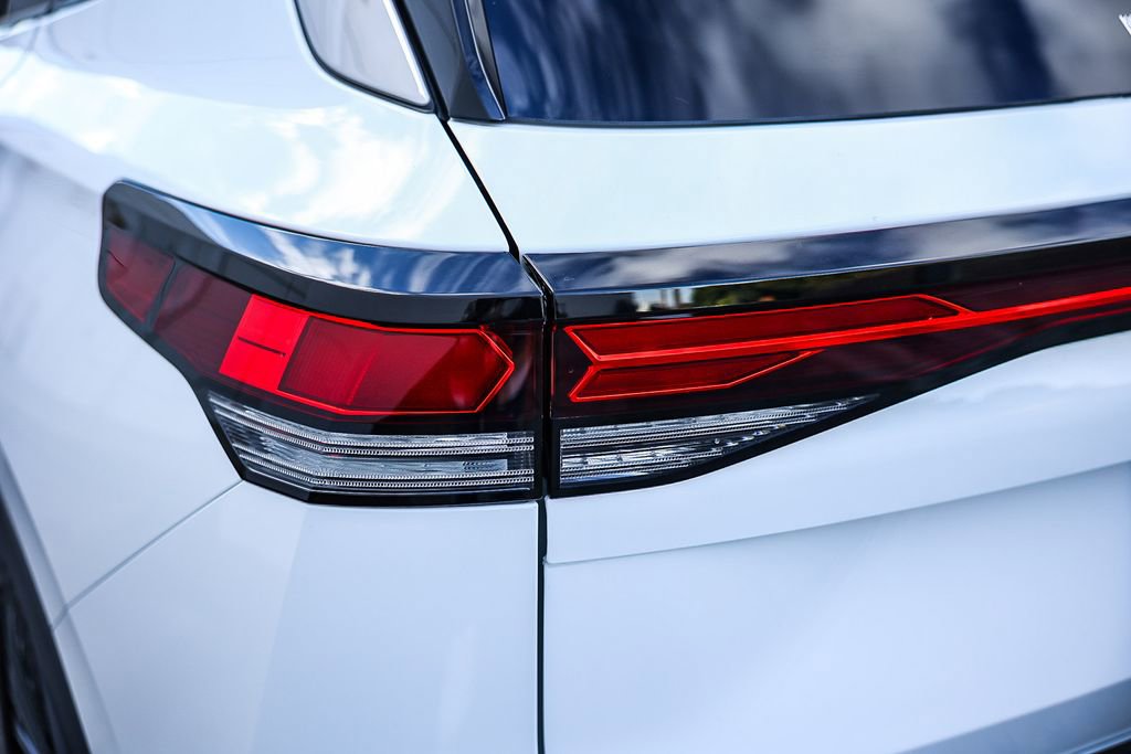 New 2026 Volkswagen Tiguan S image 9