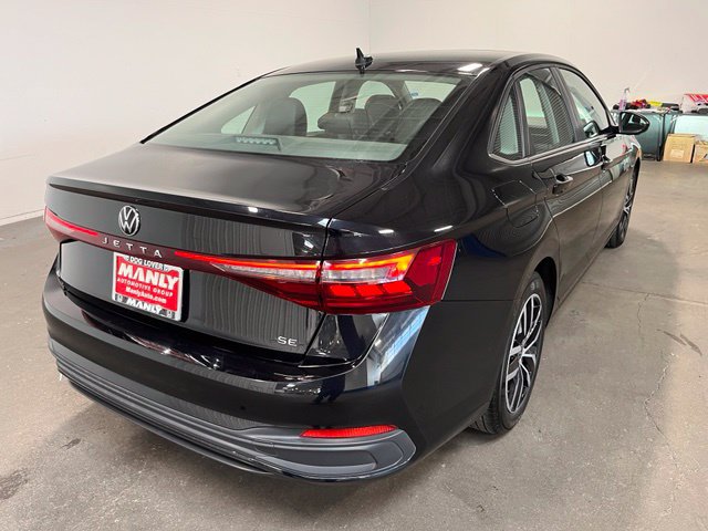 Used 2025 Volkswagen Jetta SE FWD image 3