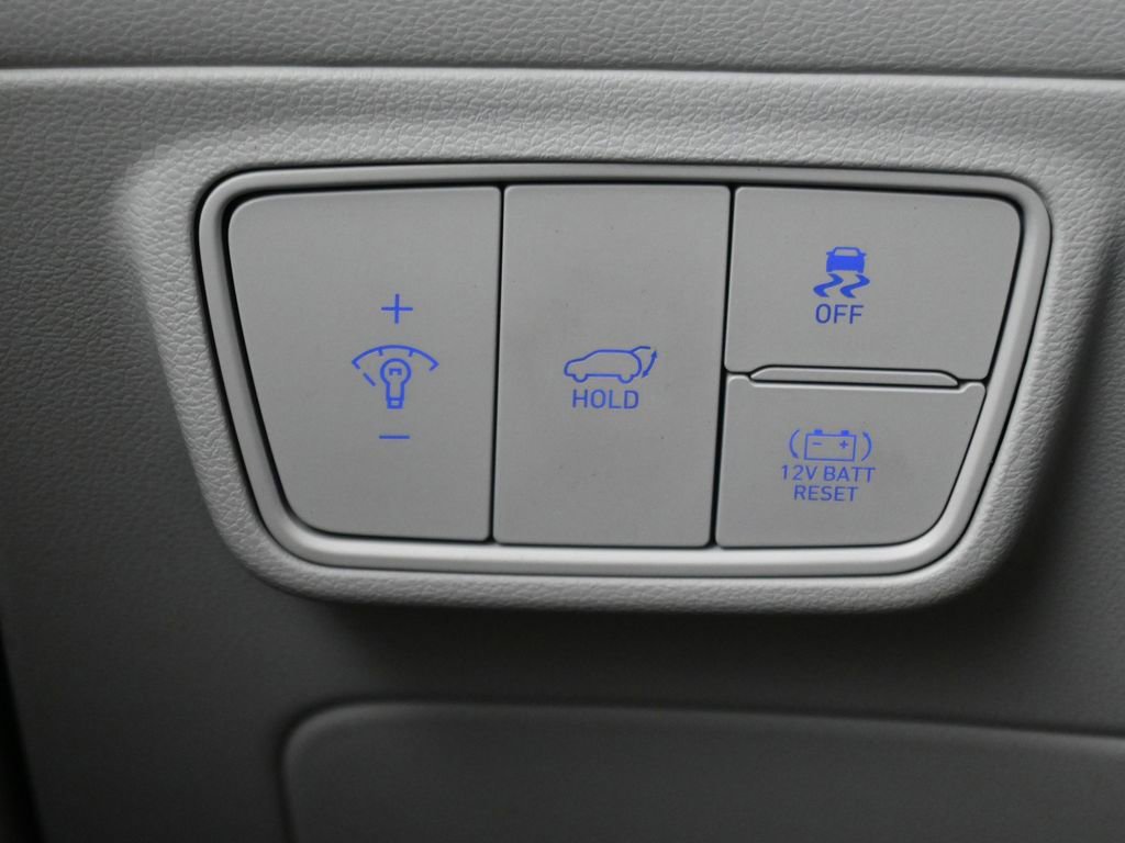 Used 2023 Hyundai Tucson Limited image 16