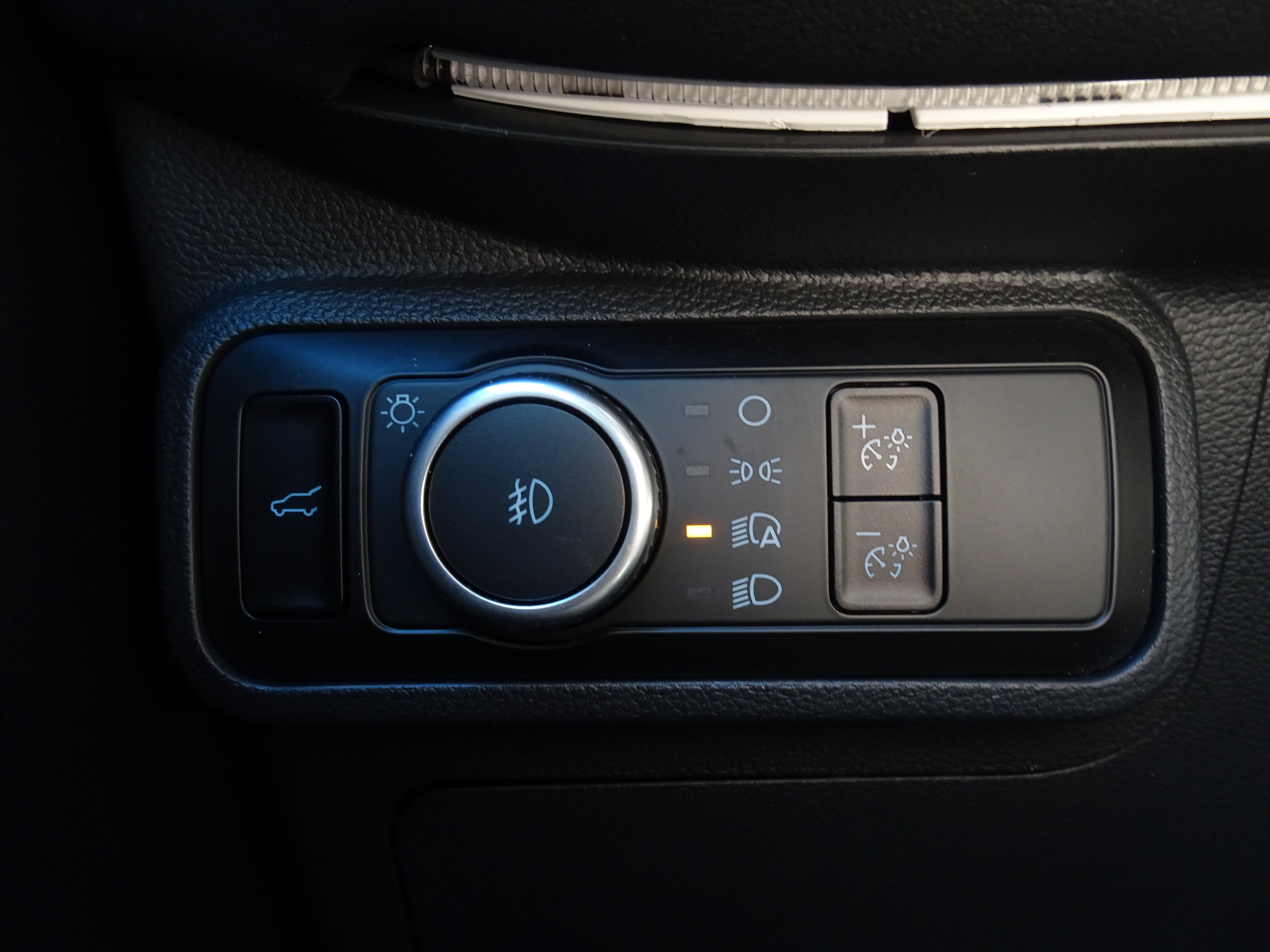 Used 2025 Ford Explorer ST AWD/4WD image 31