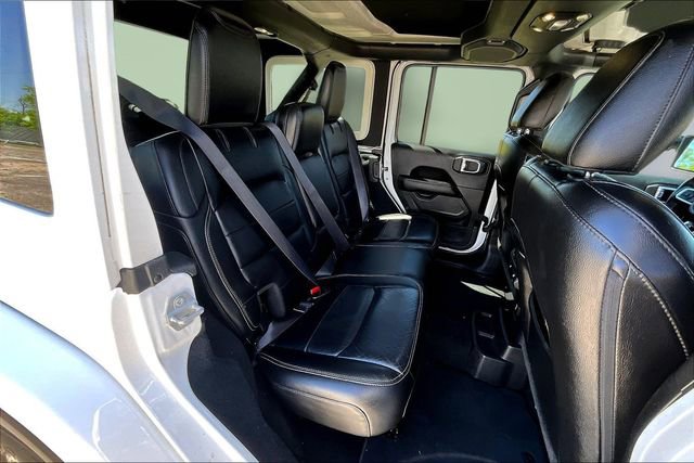 Used 2022 Jeep Wrangler Unlimited Sahara w/ Cold Weather Group AWD/4WD image 25