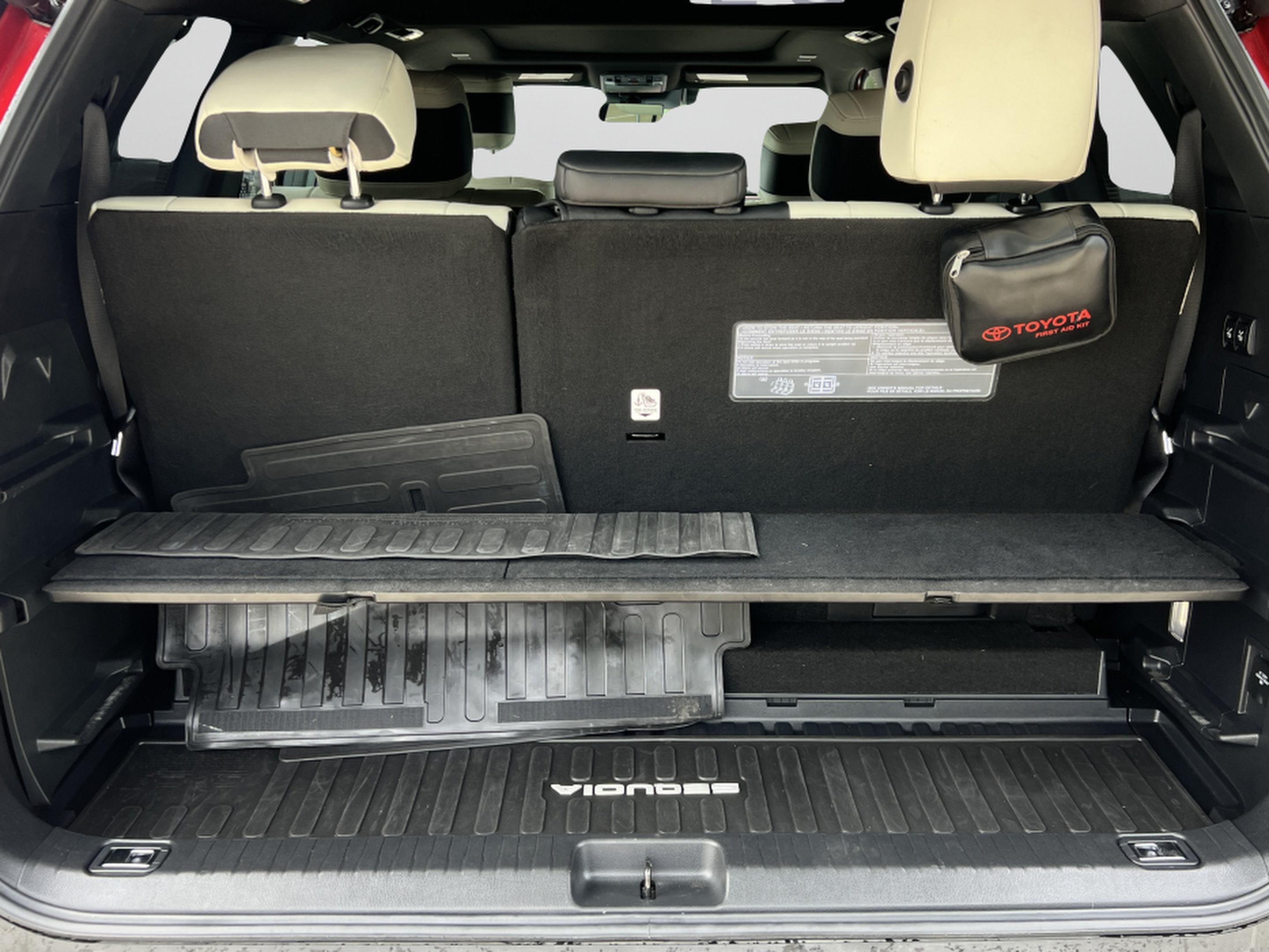 Used 2023 Toyota Sequoia Capstone RWD image 31