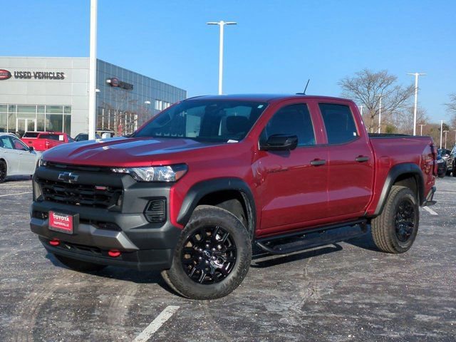 Used 2023 Chevrolet Colorado Trail Boss w/ Technology Package image 2
