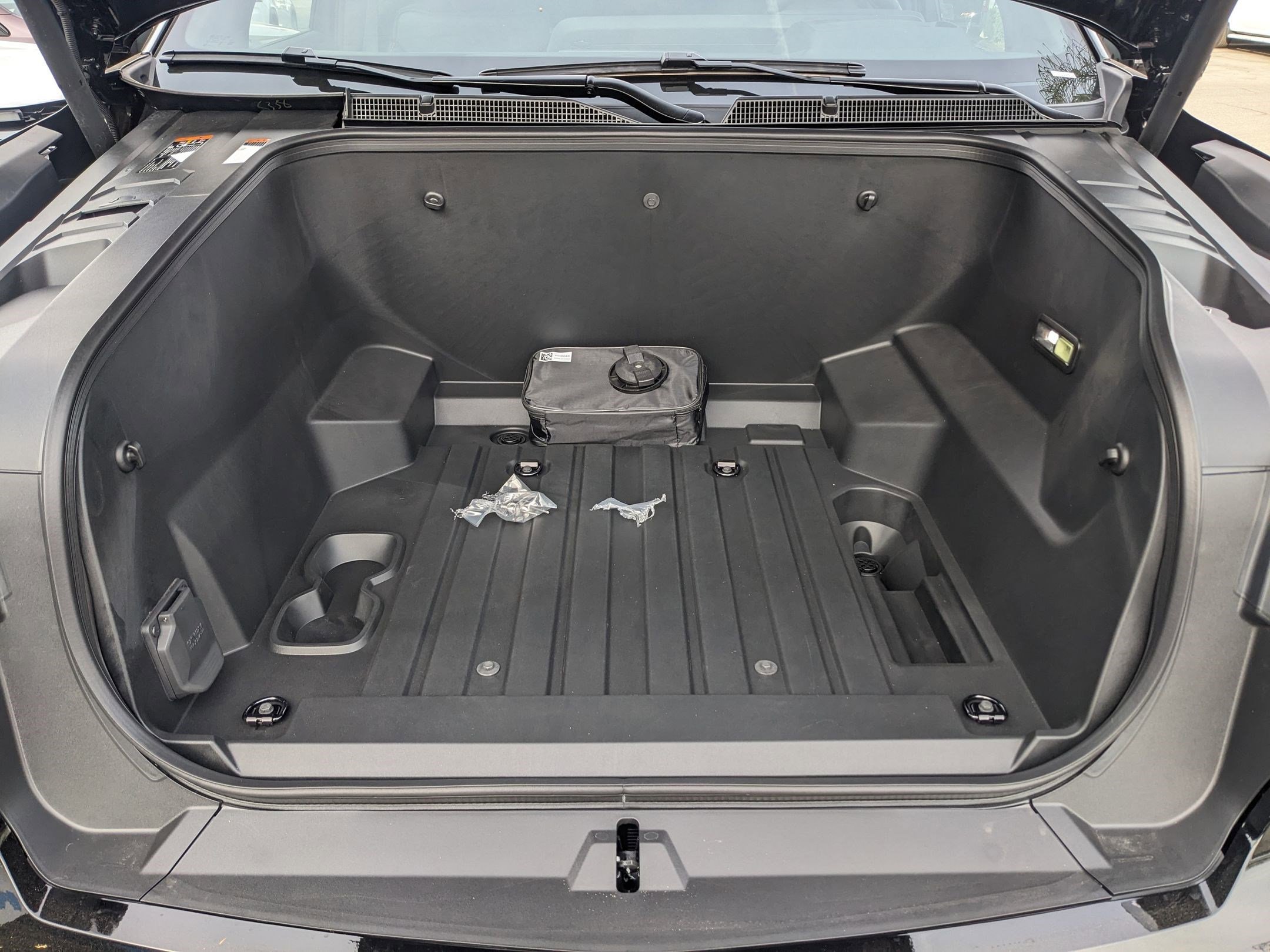 New 2025 Chevrolet Silverado EV RST image 15