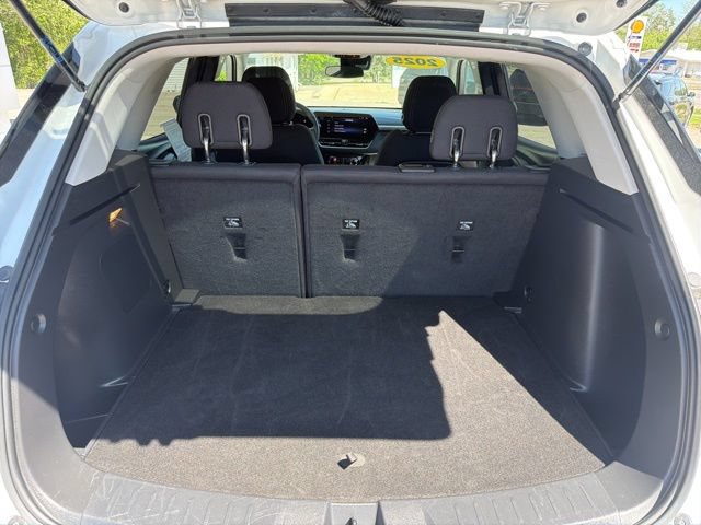 Used 2025 Chevrolet TrailBlazer LT AWD/4WD image 13