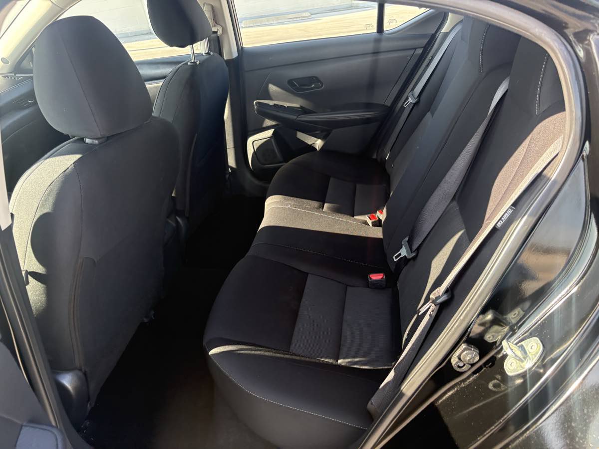 Used 2025 Nissan Sentra SV FWD image 10