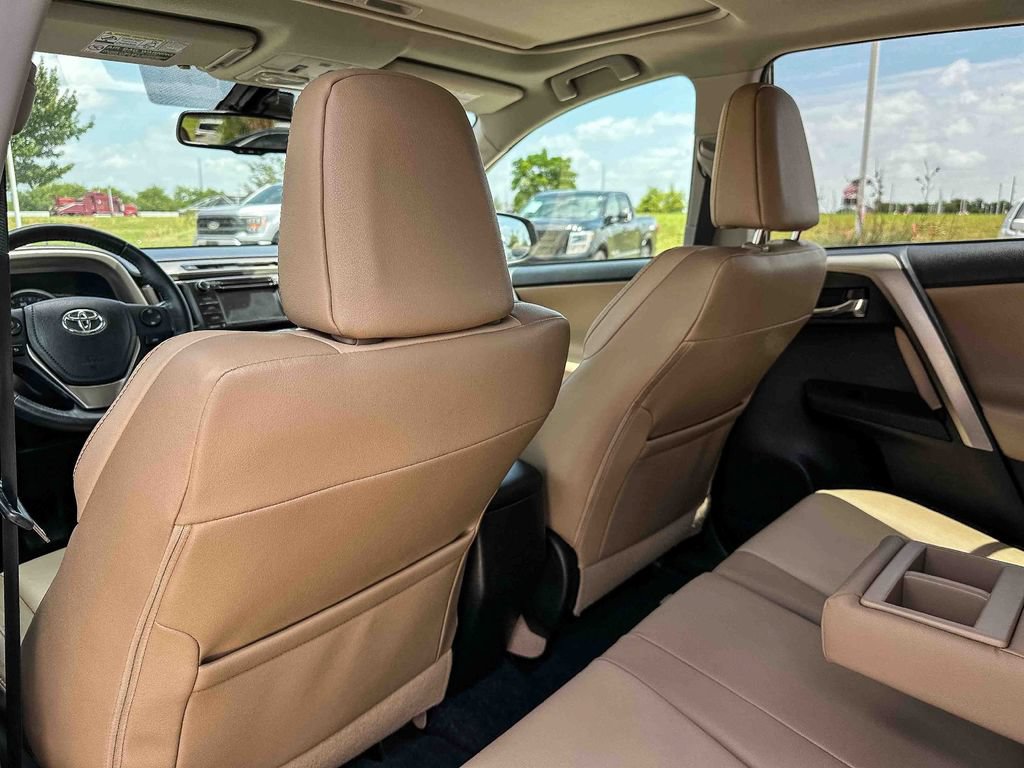 Used 2014 Toyota RAV4 Limited w/ Technology Package FWD image 18