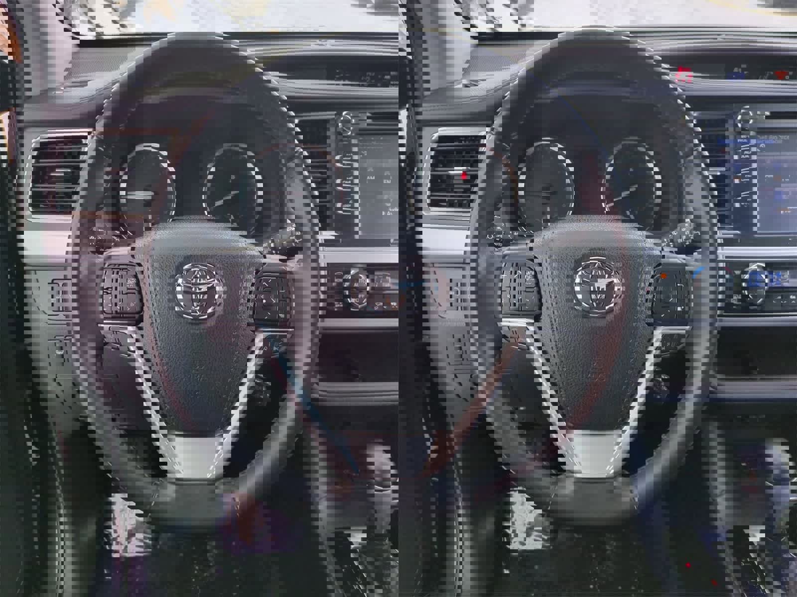 Used 2019 Toyota Highlander XLE image 23