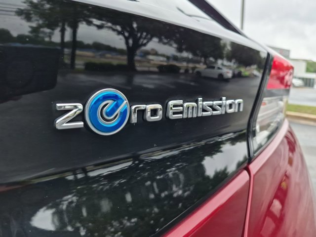 Used 2018 Nissan Leaf SV w/ SV Technology Package image 27